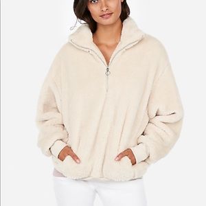Express Fleece sweater !